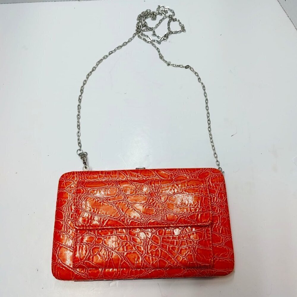 Cosmopolitan crossbody Purse/Wallet orange removable chain 7.5" x  4.5"